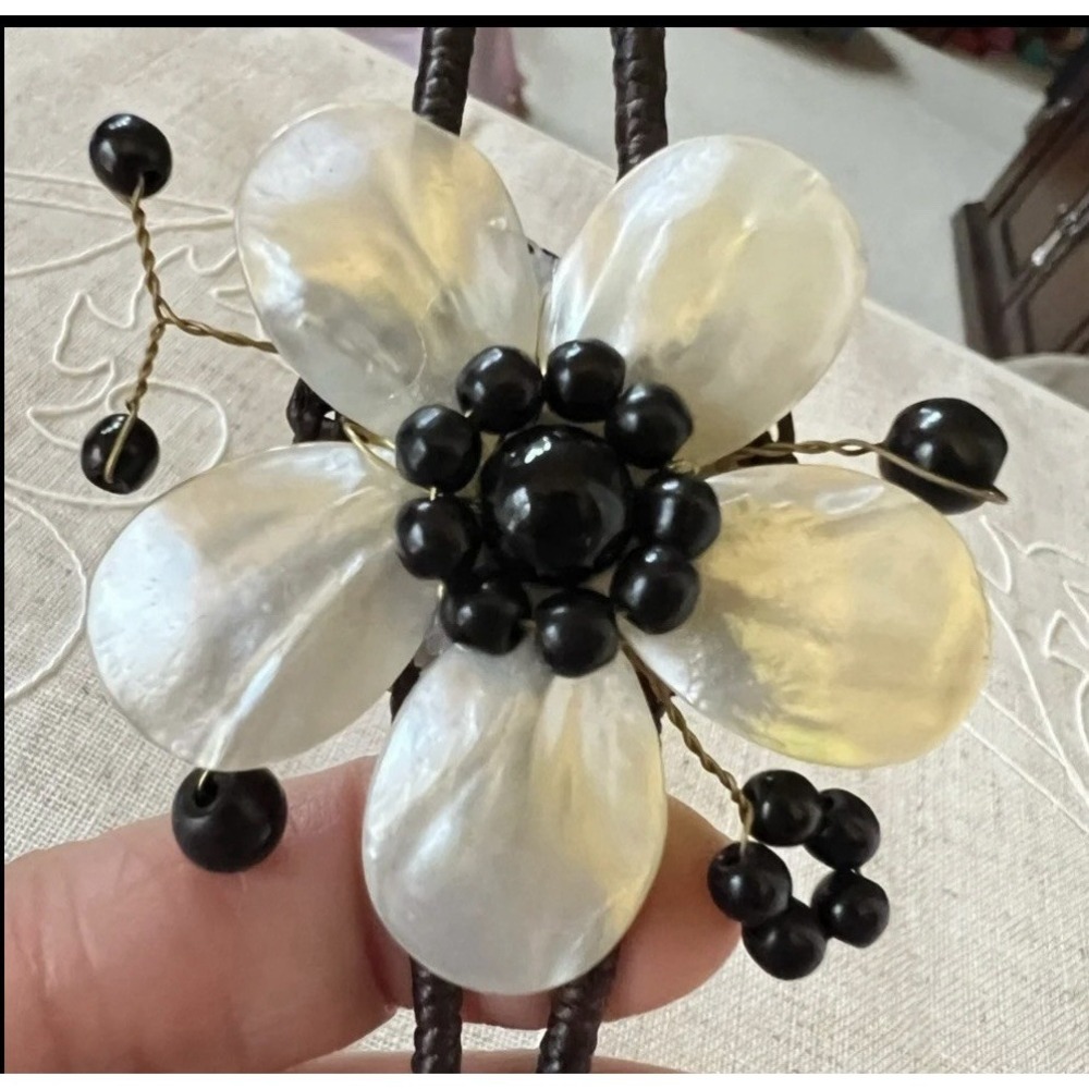 Cuff Bracelet Womens Handcrafted Natural Stone Flower Mother of Pear Glam Gift - Picture 10 of 12